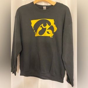 Crew neck Hawkeyes black sweatshirt
